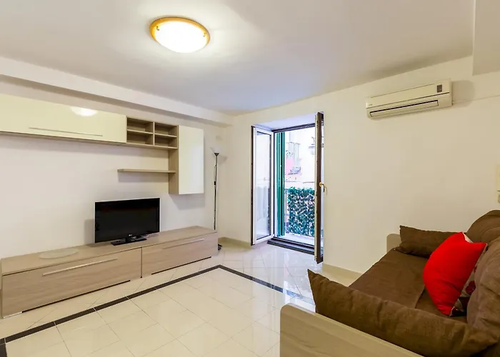 Qs1 - Indipendent Flat In Center