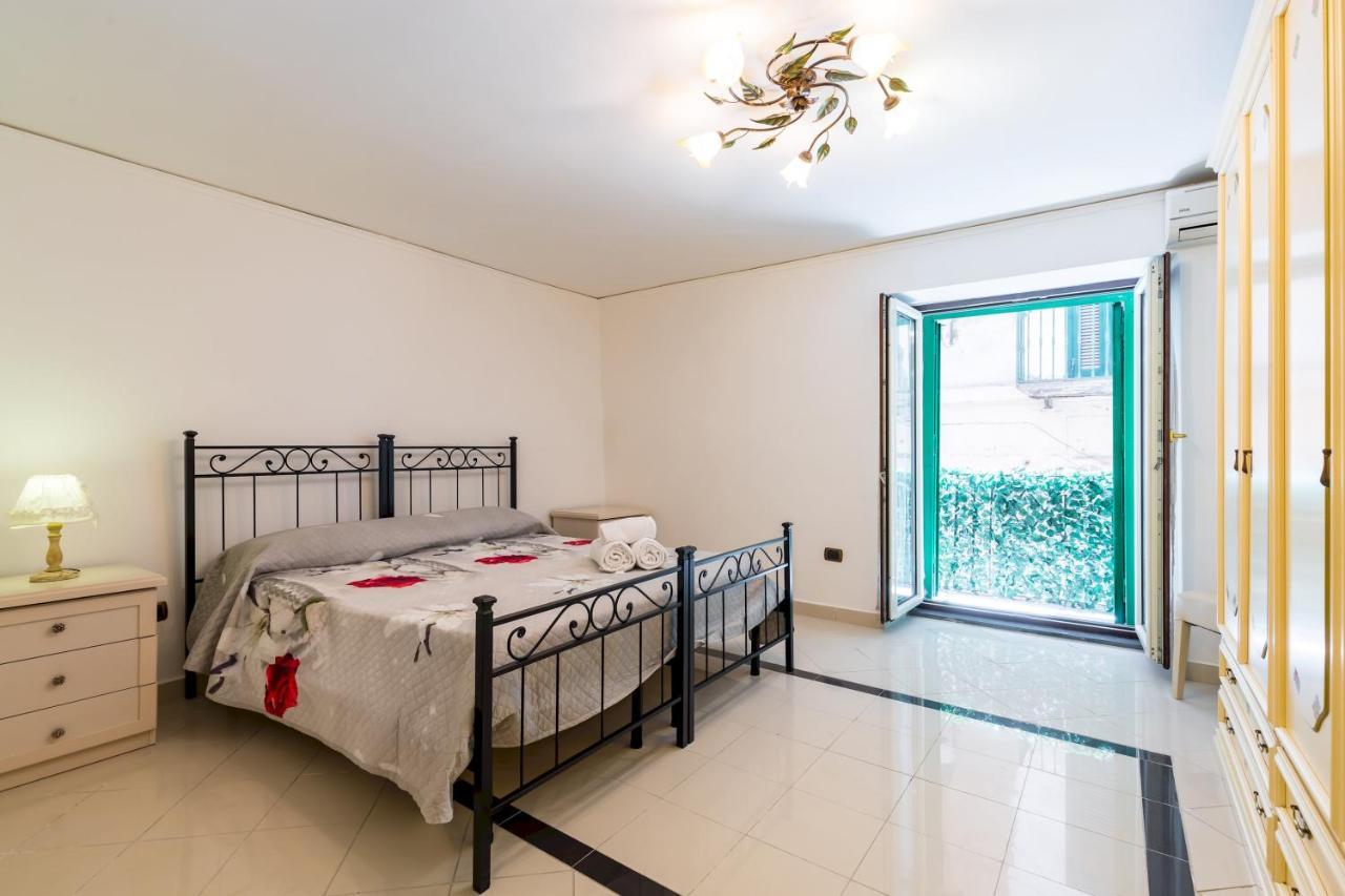 Qs1 - Indipendent Flat In Center Appartement Naples