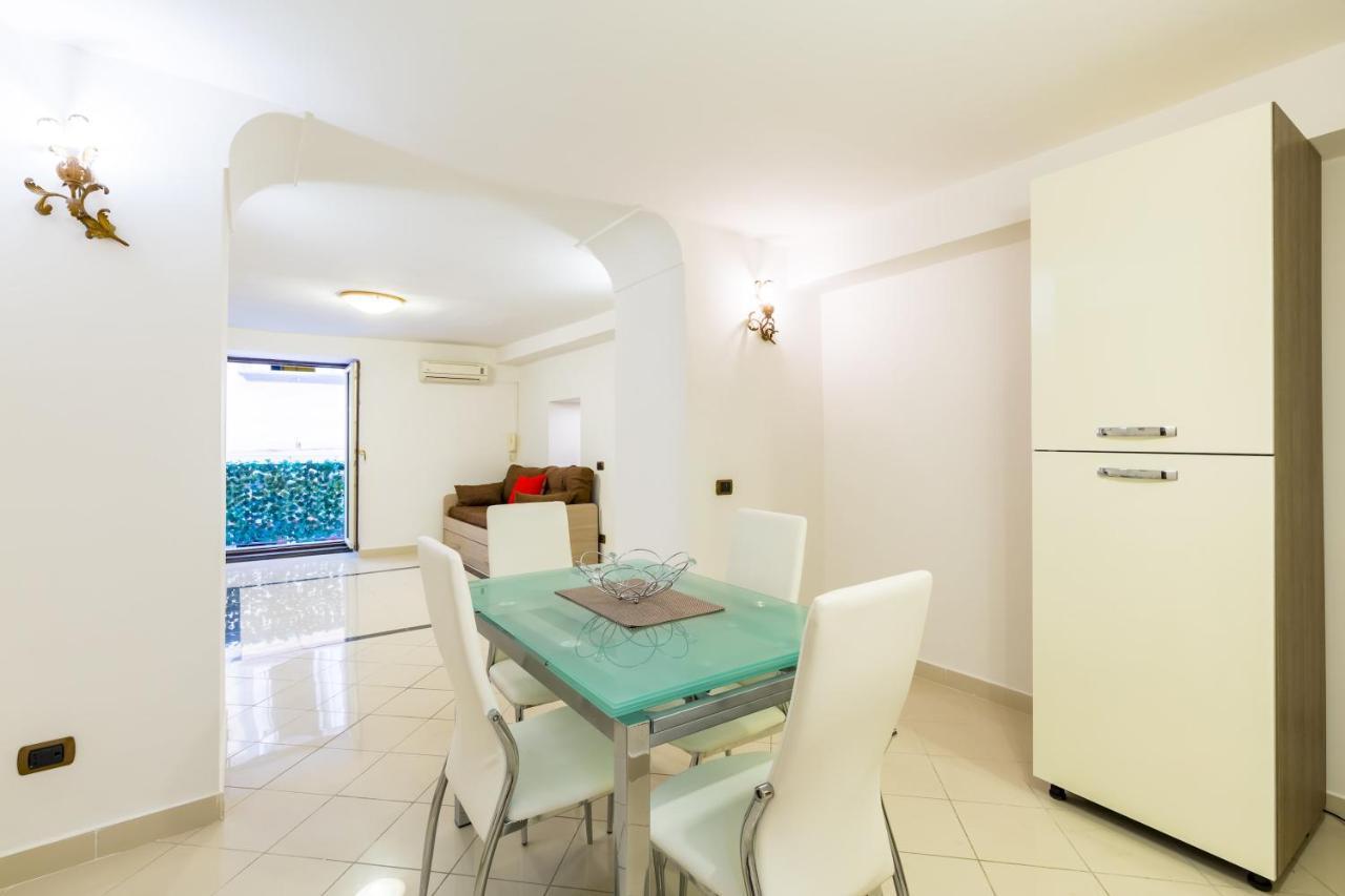 Qs1 - Indipendent Flat In Center Appartement