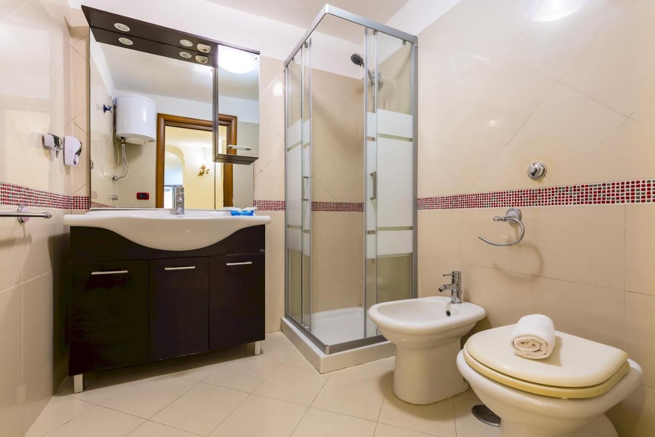 Qs1 - Indipendent Flat In Center Apartment